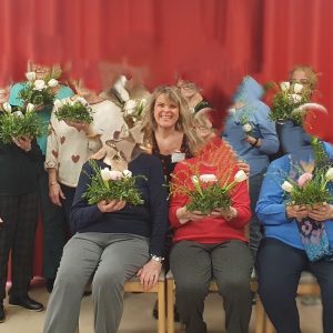 Présentation des très belles compositIons réalisées dans un EHPAD du 92